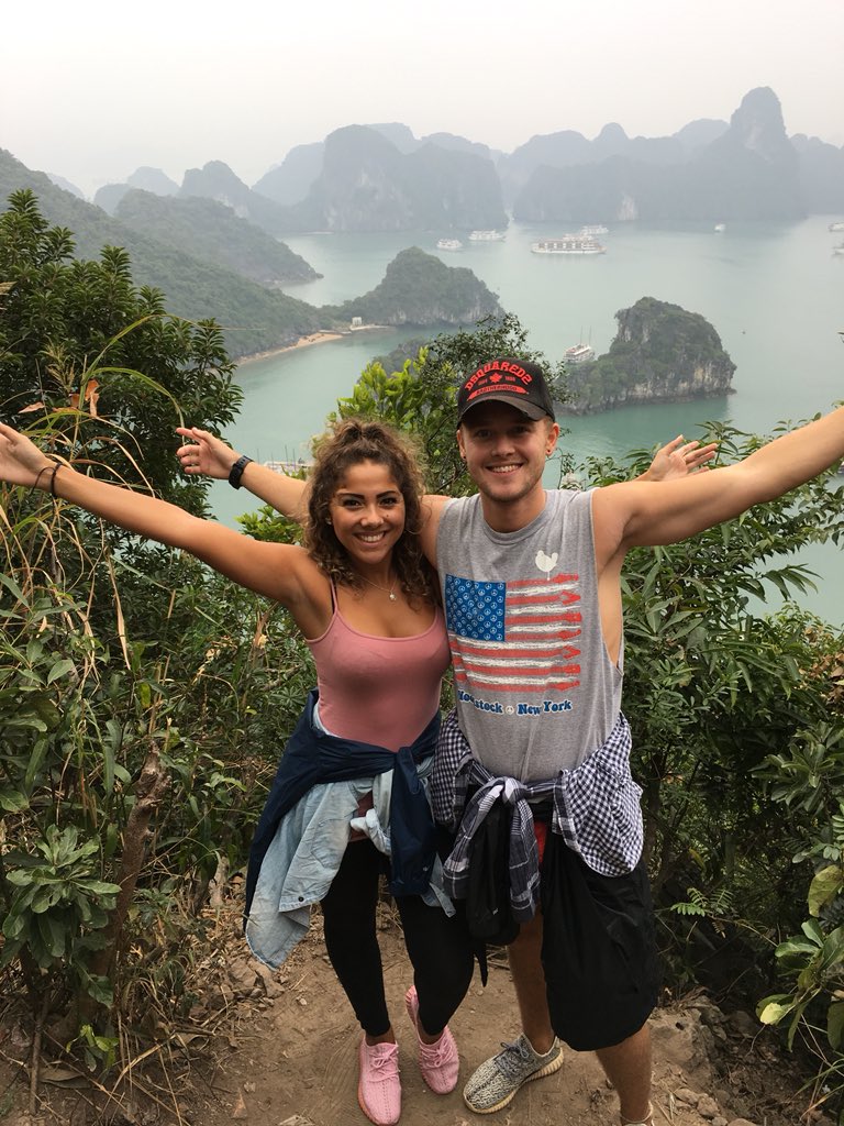 BeechHighlands's tweet photo. Just got back from our cruise to Harlong Bay which was so much fun! The fog didn’t stop us having an amazing time ☁️ We even got up before sunrise to do Tai Chi on the deck of the boat 🚢 #travelling #HCbear #beechontour #vietnam #harlongbay #foggyday https://t.co/LO3lI26zX5