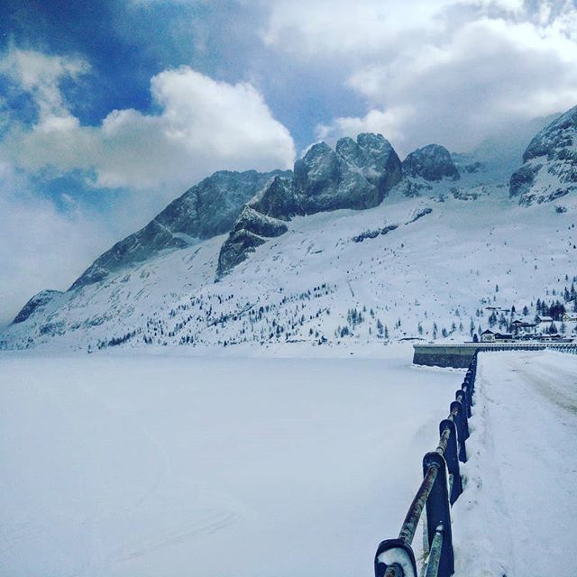 werkingcycle's tweet photo. Chilly day here at Fedaia pass

#werkingcycle #werkingcycles #winter #fedaia #dolomiti https://t.co/HoITj4t9OF https://t.co/maH71pDNFL