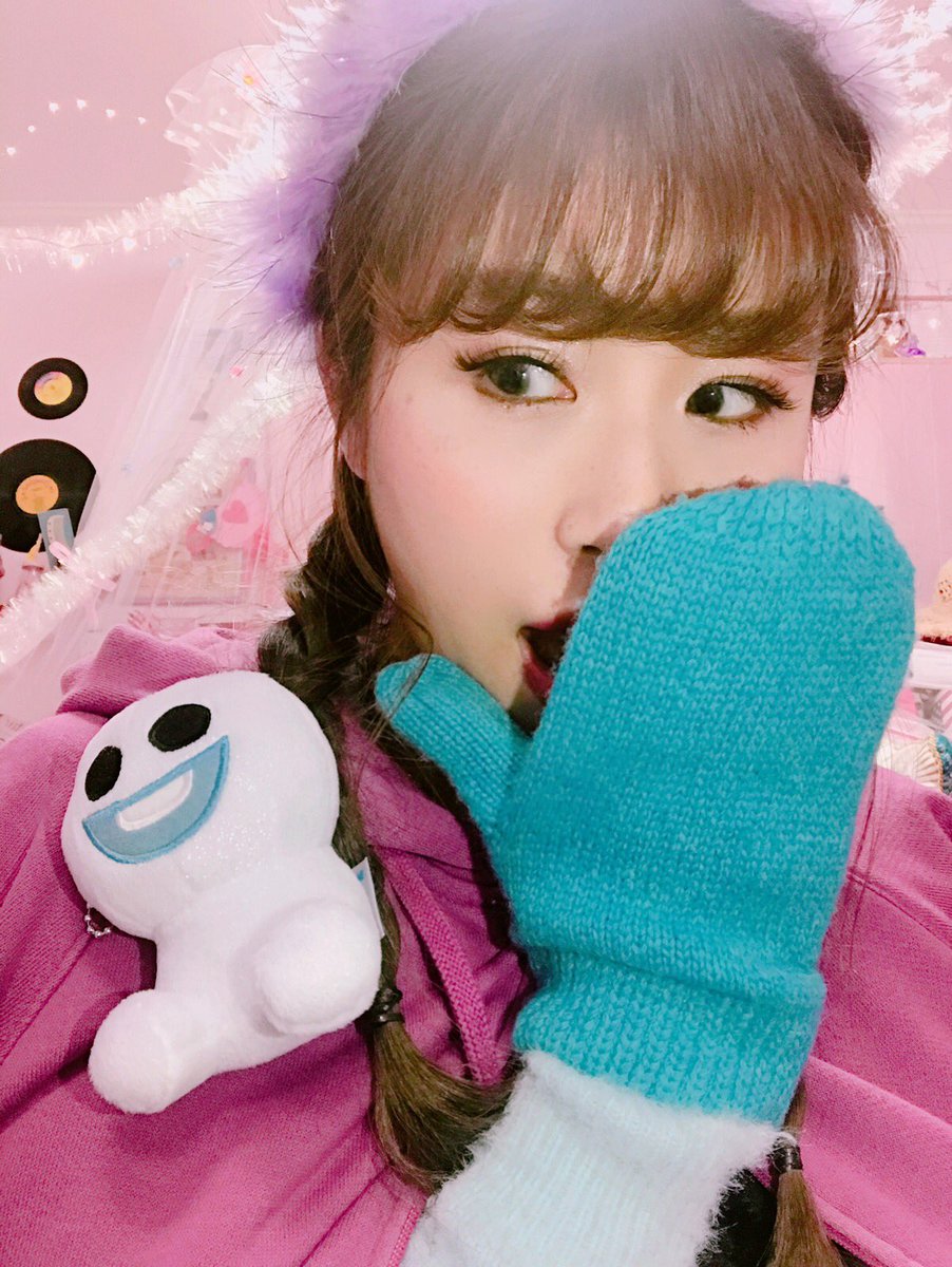 ayana0526's tweet photo. アナごっこ☃️❄️☃️❄️☃️笑

#少しでも似てると思ってくれたらRT https://t.co/8RlnH6wpnb