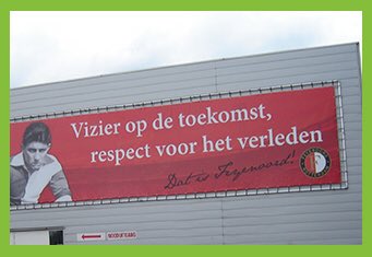 vpersiefansite's tweet photo. @Persie_Official @Feyenoord Respect voor het verleden gisteren, vizier op de toekomst vandaag. #datisFeyenoord Voor de buis of in het stadion? https://t.co/OOuXQJAxww