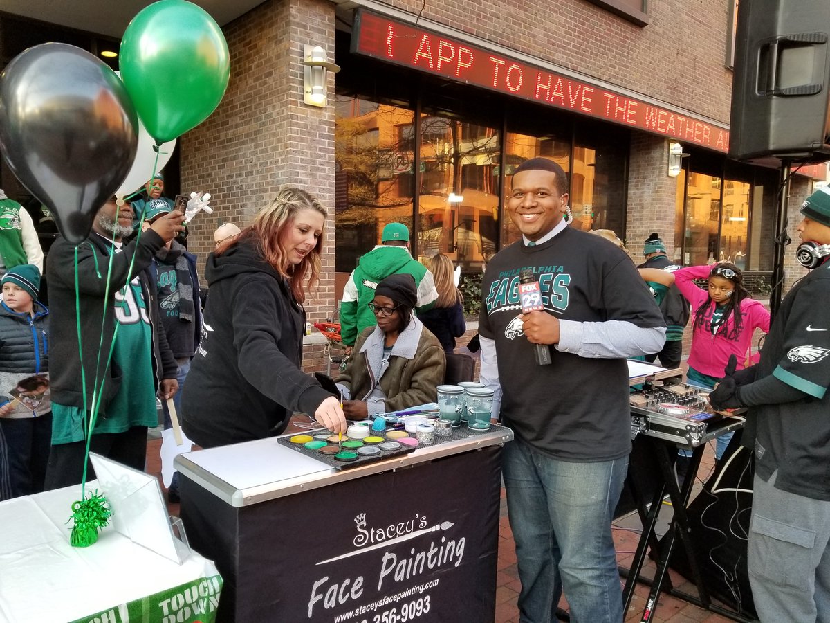 awmann32's tweet photo. Eagles rally @FOX29philly @ScottFox29 @momma_spank https://t.co/1i3s17CMA2