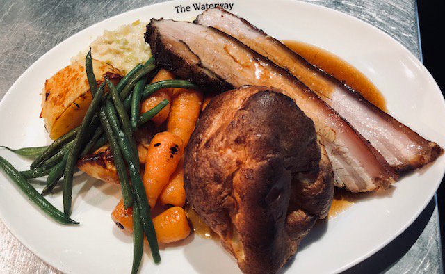 thewaterway_'s tweet photo. We have Roast Confit Pork on as our special #SundayRoast #nomnomnom #pork #MaidaVale #Paddington #westlondon @F_R_Group https://t.co/Bsl3otdFtS