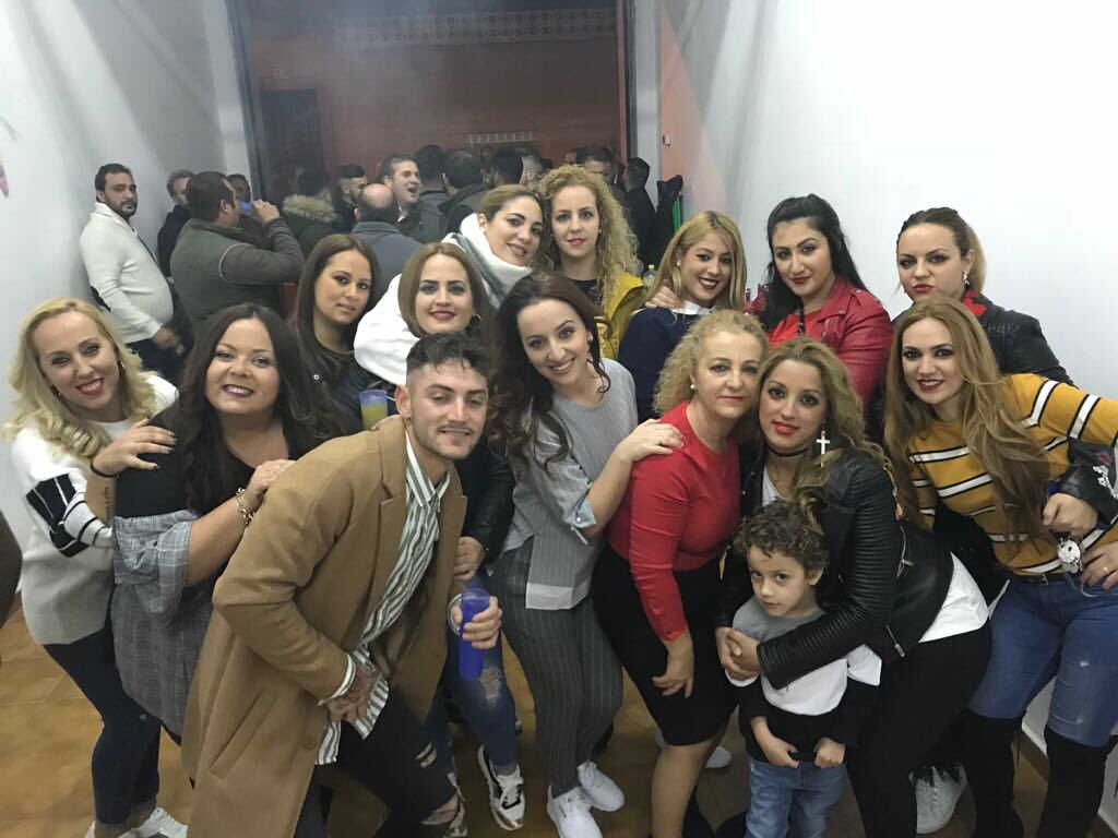 inesmh3's tweet photo. 🎉😍🍹💃🏻 la familia es lo primero 👏🏼❤️ https://t.co/W0efgPKR5i
