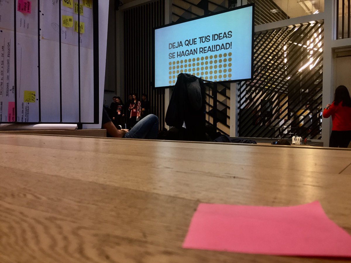 designetworking's tweet photo. El @Postit toma @CampusMadrid de la mano de @BasikSessions @teamlabs #Madridcreativityweek #designthinking para hacer tus #ideas #realidad #Campuscreativityweek #creatividad #workshop https://t.co/ir5rUgIKDm