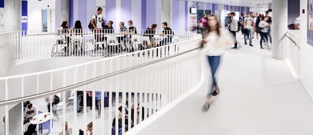 Penalosa_G's tweet photo. Finland thinks it has designed the perfect school. This is what it looks like. The walls are coming down; also going are divisions between subjects and age ranges, and students have more of a say. @880CitiesOrg https://t.co/PBI6X1hFGz https://t.co/bSGhncISIR