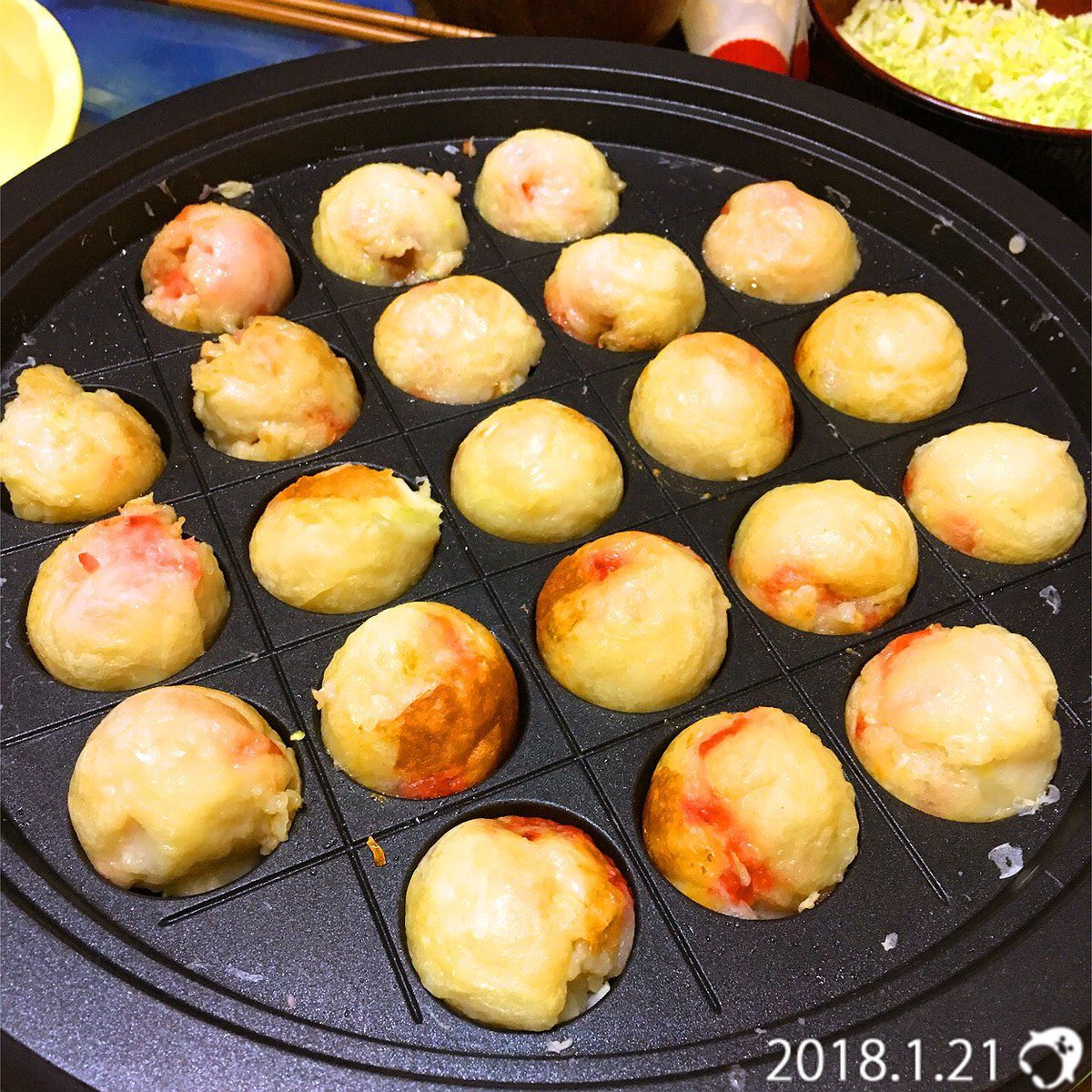 いなばまこと 今夜はたこ焼きパーティー 餅やウィンナーやらタコ以外のものが多かったけどね たこ焼き タコパ T Co Bvuhdi3pdn