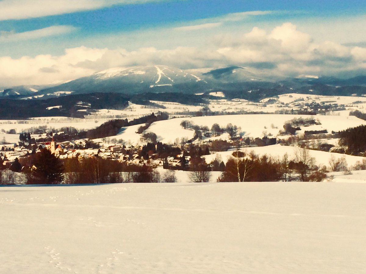 Jacky08071363's tweet photo. A takhle se tu máme #cernahora #podkrkonosi #chodec https://t.co/7cXXEvzJX0