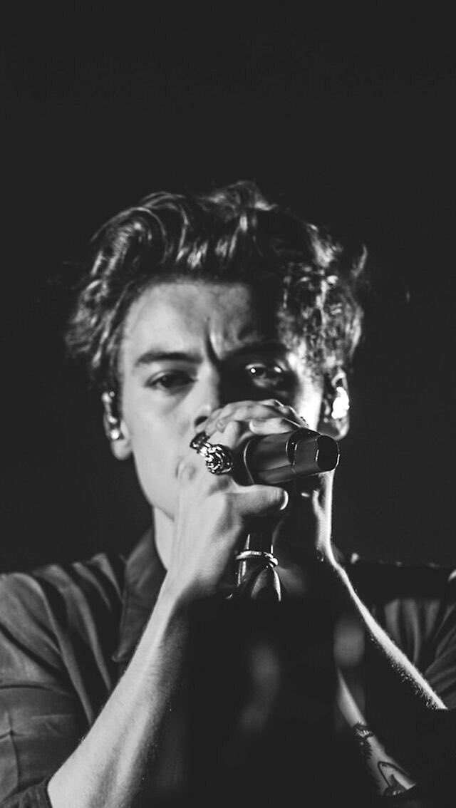 H4RRYSDIMPLE's tweet photo. @Harry_Styles 125 days 🦋 @Harry_Styles https://t.co/XvH8Gt2hx9