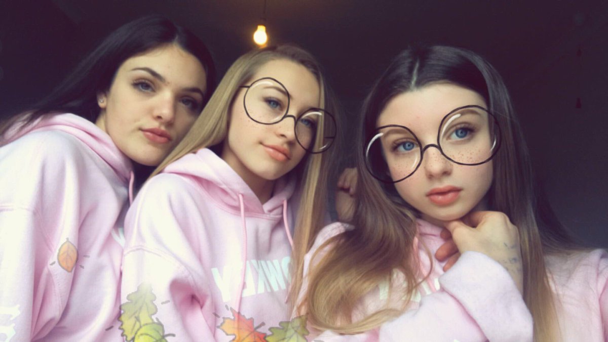 Touchdalightey1's tweet photo. You know we out here Repping carmies merch boiiiii obvs ❤️ @touchdalight #repping #merch #loveit #carmie #touchdalight https://t.co/vrfZ7292q6
