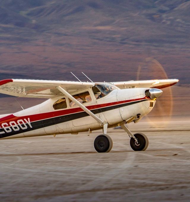 floatplanes's tweet photo. Desert ops - at the High Sierra Fly-in #hsf16. https://t.co/1gbhZ7uc2x https://t.co/kQbtOlQl2r