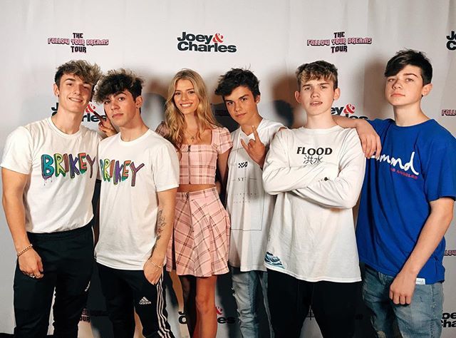 HarveyPetito's tweet photo. Sydney squad ๐ค๐ป #sydney #followyourdreamstour #choe #brikey #charlesgitnick #joeybirlem #brycehall #mileybarone #harveypetito #taliapapantoniou https://t.co/uKJpqRPZBk https://t.co/tF95sQ9g1n