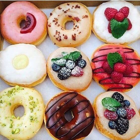 ChoiMintki's tweet photo. @_yoonjoshn Glad you still remember me yoonjo nuna! Ah, I’m too long take hiatus, nun. That’s why you cant see me around. Kkk. It’s okay nun, just do your best and dont give up. Your rank still top 18 right ? Tadaa, i have donuts for add your energy nun. https://t.co/1S5rW15shZ