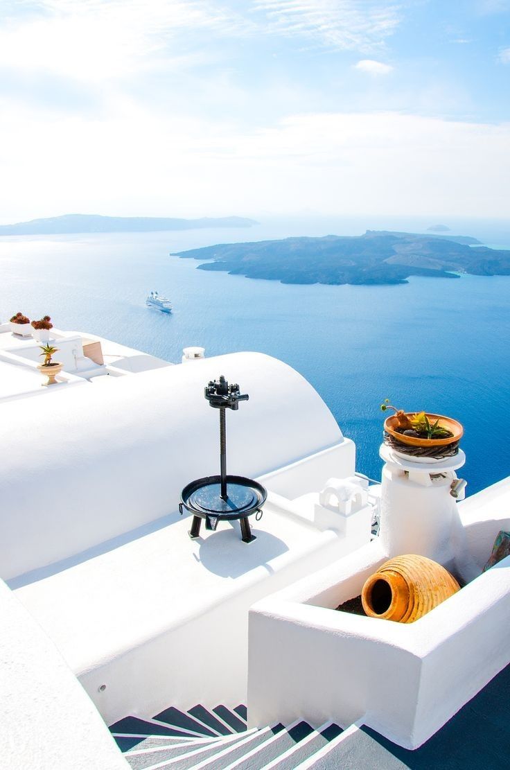MagedMahfoud's tweet photo. I want to be here right now ❤ #Sentorini https://t.co/6ocB7qWSI3
