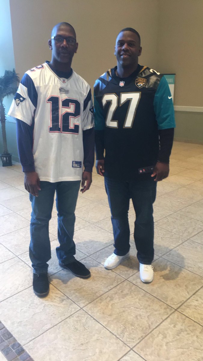 Jkdathird's tweet photo. Every family has a black sheep..my brother is on full display today at church. #footballisfamily #DTWD #BeatTheGoat https://t.co/osWCPeF0PS