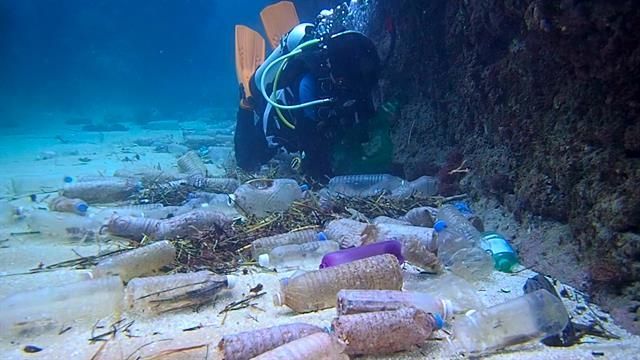 A sea-bed full of PET bottles: new attraction for scuba divers? 
Whopping 91% of Plastic Isn't Recycled and most of it can be found on ocean floor. 25 years or 2030 are not good enough deadlines to tackle #plastic pollution. A lot more can happen till then buff.ly/2DNMitq
