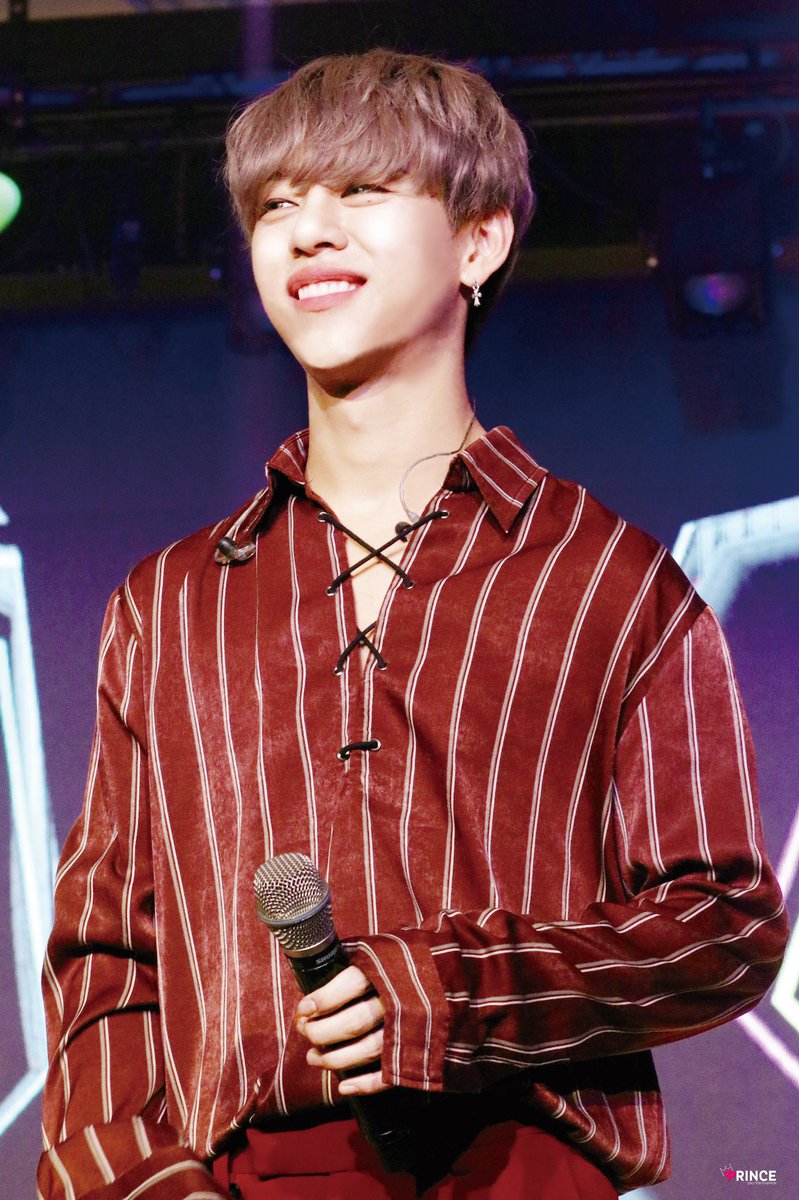 628S2prince's tweet photo. #BAP 171118 팬미팅  #대현 #Daehyun @BAP_Daehyun 즐거운 휴식 보내줘요~❤️ https://t.co/VK0AzxnvZ3