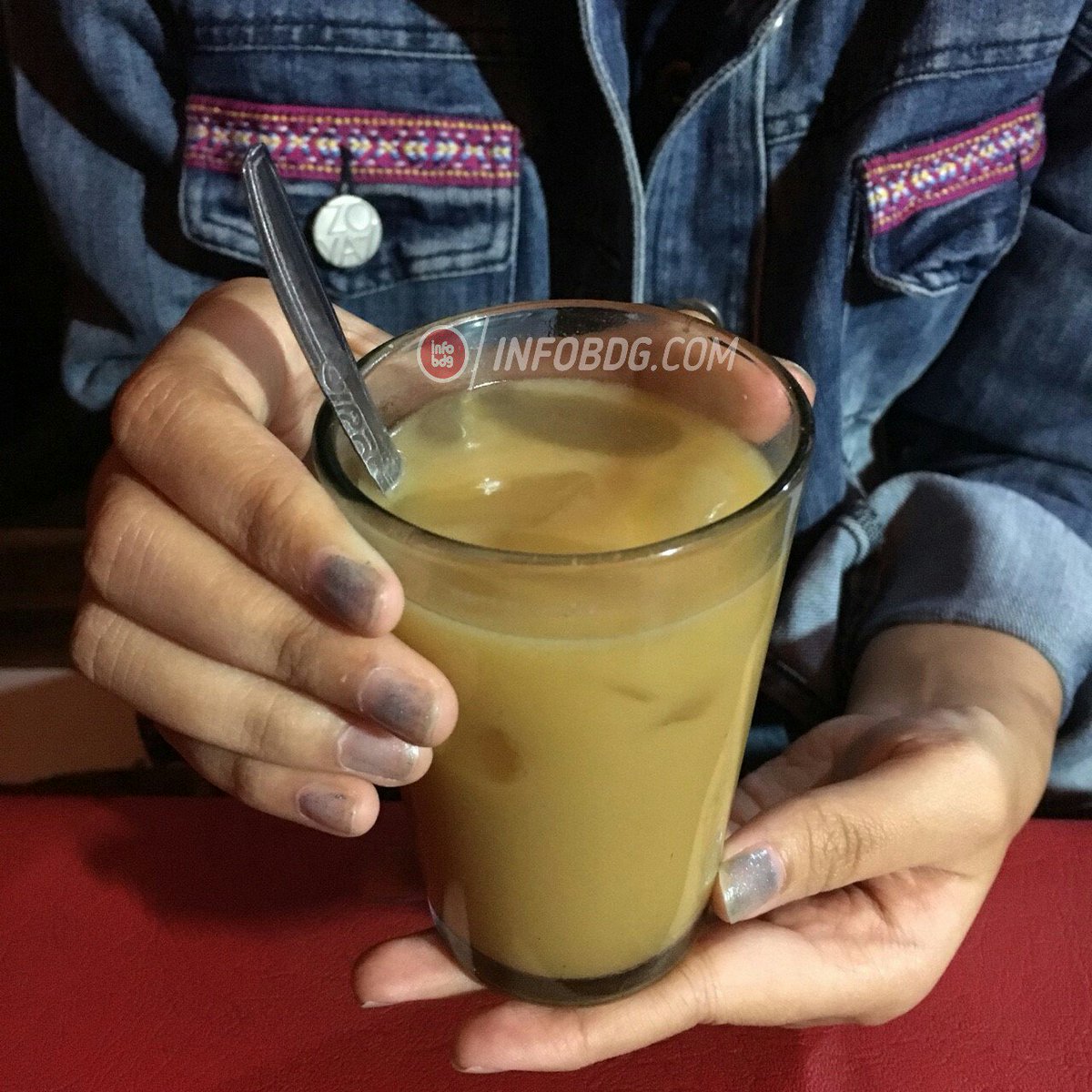 Tipadan mikiran Persib eleh, mending minum Bandrek/Bajigur heula. Supados haneut dan cenghar deui.
Cikan ai taruwit tim Bandrek/Bajigur?
#infoBDGkuliner