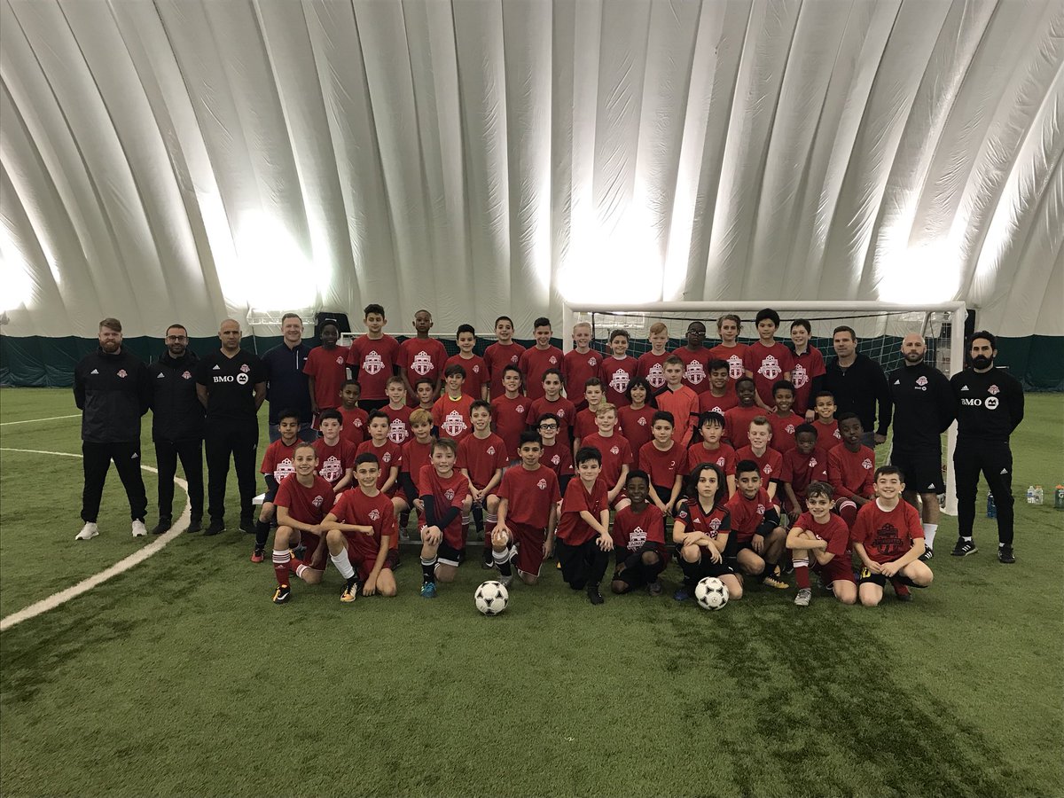 tfcjuniors's tweet photo. We had the pleasure of having Toronto FC Head Coach, Greg Vanney, Toronto FC Academy Coach, Jonathon Mondino and former Toronto FC Captain, Steven Caldwell in attendance last night at our Winter Training Invitational at BMO Training Ground. #levelup #younreds https://t.co/DkjhteqMVv