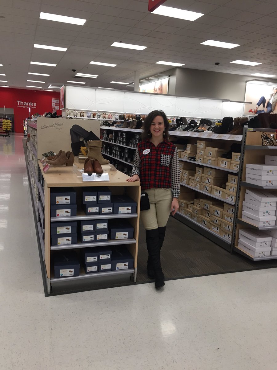 Maria4Targert's tweet photo. Come check out our new brand, @UniversalThread! @linds_lurch @TargetStyle @tiffbuzzz @LauraBoulware @OTfromTarget @Janetfromtarget @Tstrong22 @FerreroAmy @JulieEnglar https://t.co/6mphBer0bm