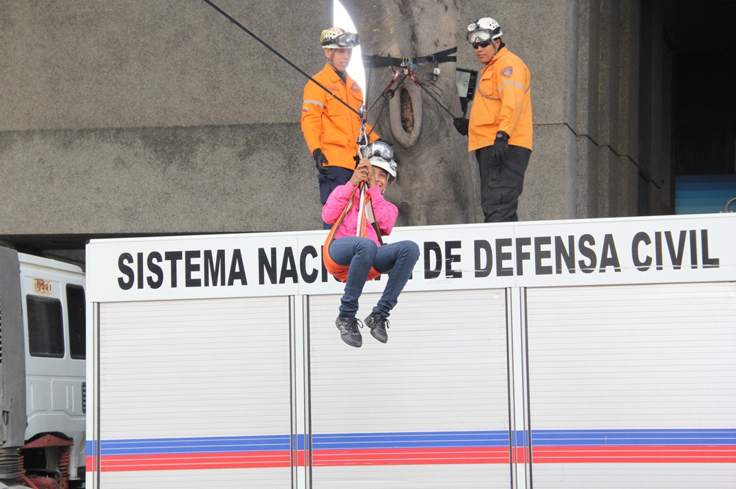 #21Ene Desde la Av. Venezuela de El Rosal ONA celebra su XII aniversario con diversas actividades preventivas, recreativas, culturales y deportivas en la Gran Toma por la Paz y la Vida   #VivirSanoEsLaNota