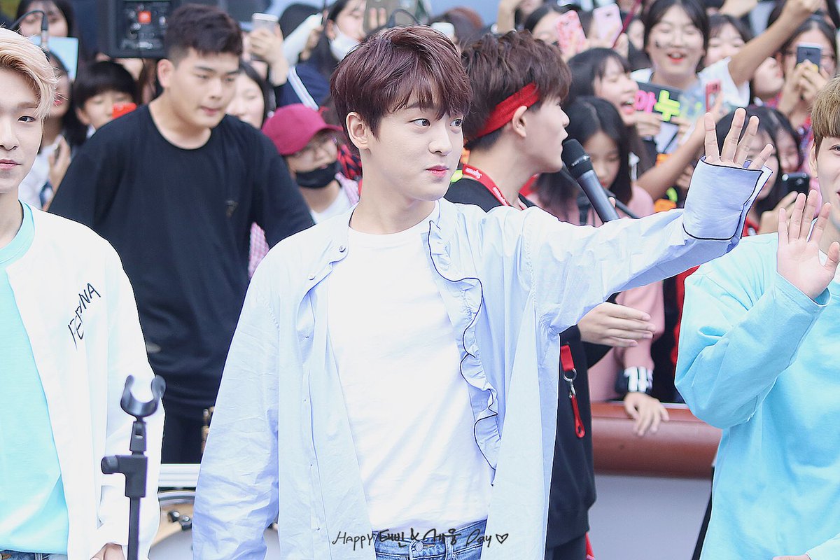 saewoongnet's tweet photo. 세웅아 생일 축하해 🎂🎉💖✨
#HAPPY_TAEVIN_DAY @myteen_official https://t.co/t1Wf5bTt72