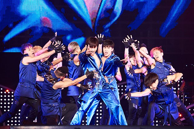 urepia's tweet photo. 【東方神起】「約束を守ってくれてありがとう」　“約束の地”東京ドーム公演をレポート　 https://t.co/QDBKRjjIBS https://t.co/DZ0Z3pgARw