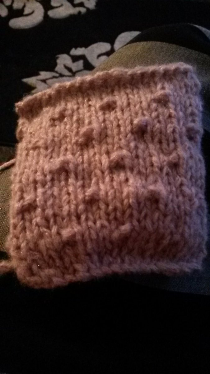 KnitWithMe's tweet image. Spot stitch sq in claystone! #Creacrafts #KnitWithMe 🐑