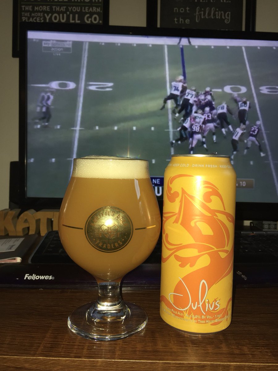 Drinking my favorite “flagship”brew, love JULIUS!!!!@TreeHouseBrewCo <a href="/treehousenate/">Nathan Lanier</a> <a href="/TreehouseLdog/">Tree House L-Dog</a> <a href="/treehousedean/">Tree House Dean</a>