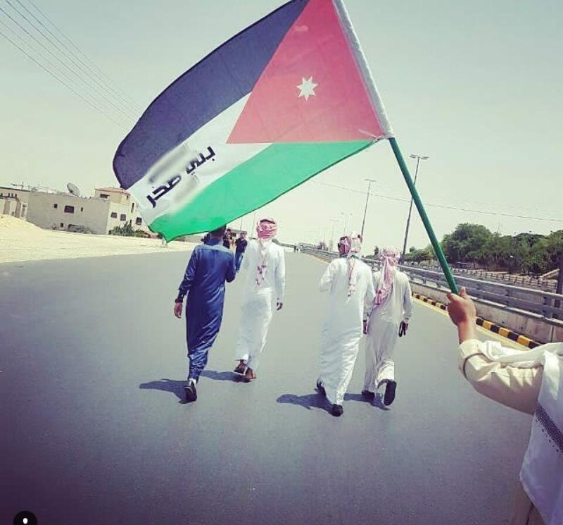 °•°

  يــقوولووون العنصريـه بالقبـايل ماله داعي

  الا اذا كنـتم #صــخوور هذا كلاام ثانـي ✌👑