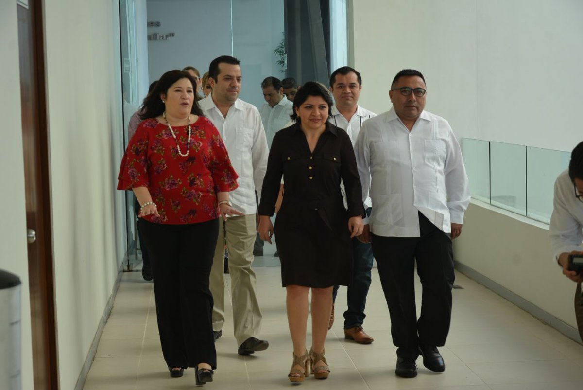 SosaMarrufoMx's tweet photo. En cumplimiento de nuestra responsabilidad legislativa recibimos el #5toInforme del gobernador constitucional del estado @RolandoZapataB. Es nuestra tarea verificar y fortalecer los resultados del #ProyectoYucatan @PRI_Yucatan @MTyuc https://t.co/k4sIw6hEOu