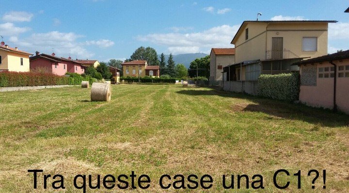 ASAleSimo's tweet photo. Come si puó far passare un'inutile superstrada camionabile in un centro urbano e demolire due case perché non c'è spazio? 😵
#Capannori
#NoBretellinaViaCheliniPip
🚨 #sicurezzastradale
#SindacoRipensaci
#IoStoCoiPedoni https://t.co/7cOh6Hu0GV