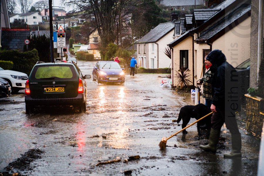 KeithMorrisAber's tweet photo. Floodwaters tear through #Llandre village near #Aberystwyth after hours of #torrential #rain today ยฉ @KeithMorrisAber for @AlamyNews @S4Ctywydd #weather #newsphotographer #documentary #reportage #freeelance #exteremeweather https://t.co/rLbZIeKpy3