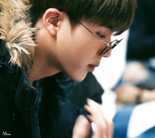 Jinkooke95's tweet photo. @ARAB1_ARMY #iHeartAwards #BestFanArmy #BTSARMY @BTS_twt https://t.co/gEWthQfM0T