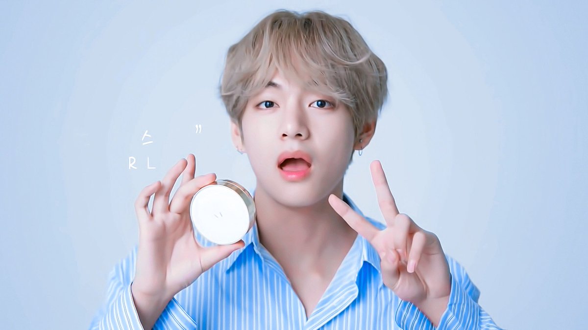 yougoodboy_vall's tweet photo. 좋아요💕
#뷔 #태형 #V
#iHeartAwards #BestBoyBand #BTS @BTS_twt https://t.co/C5nB9X4SRI