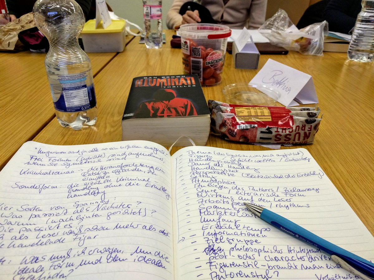 SchreibkraftBK's tweet photo. Danke, # Volkshochschule #Reinickendorf, für viel Inspiration und Erhellendes zum Thema Stil und literarische Form am #schaefersee https://t.co/HnVja0ZF73