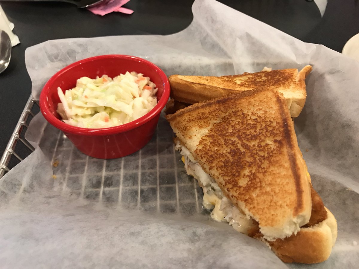marcfschultz's tweet photo. #friendly’s  fishamagig because they stop breakfast at 11:00 even on Sunday! https://t.co/1Jca2lBCSW