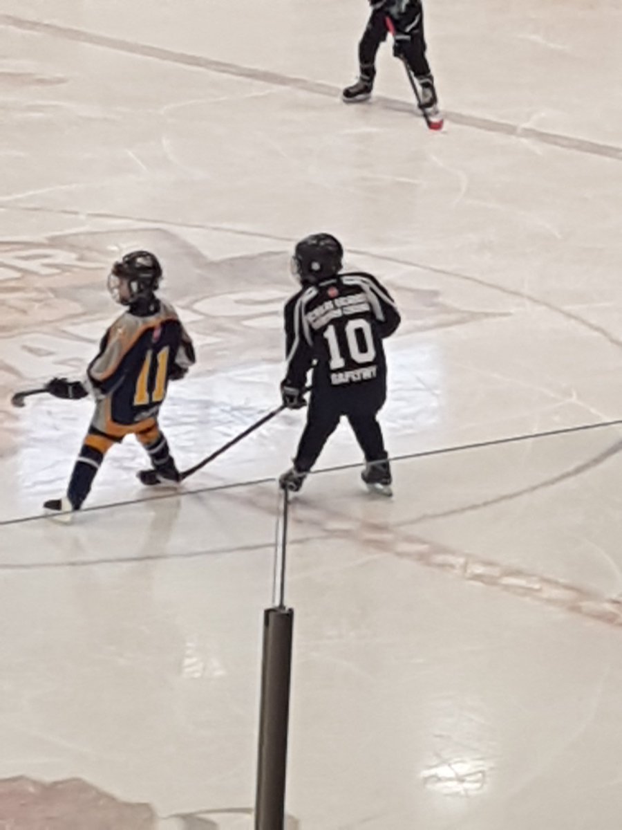 mcintee_michael's tweet photo. Tough guys always wear #10. https://t.co/BHK5jOGrHr