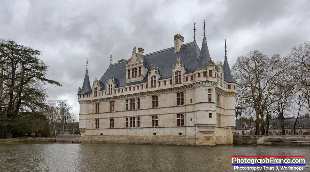 Playleimagery's tweet photo. Follow Photograph France with the Google Newsstand App and never miss a post, article or video. Click https://t.co/Sjb7E28acv to subscribe for free.
#Photography #Travel #Wunderlust #ValdeLoire #Touraine #AzayleRideau #AzayRenaissance #Amboise #Loire #LoireValley #France @leCMN https://t.co/xT27IYThjm