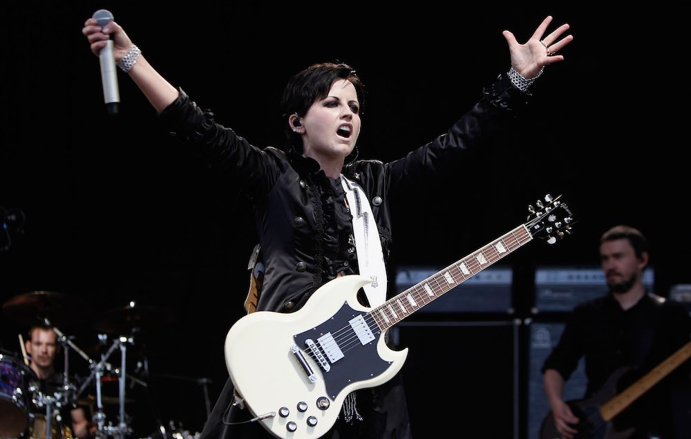 NME's tweet photo. Thousands of fans pay tribute to Dolores O’Riordan in Limerick https://t.co/7yqt4HwwwF https://t.co/VTxedmwKxT