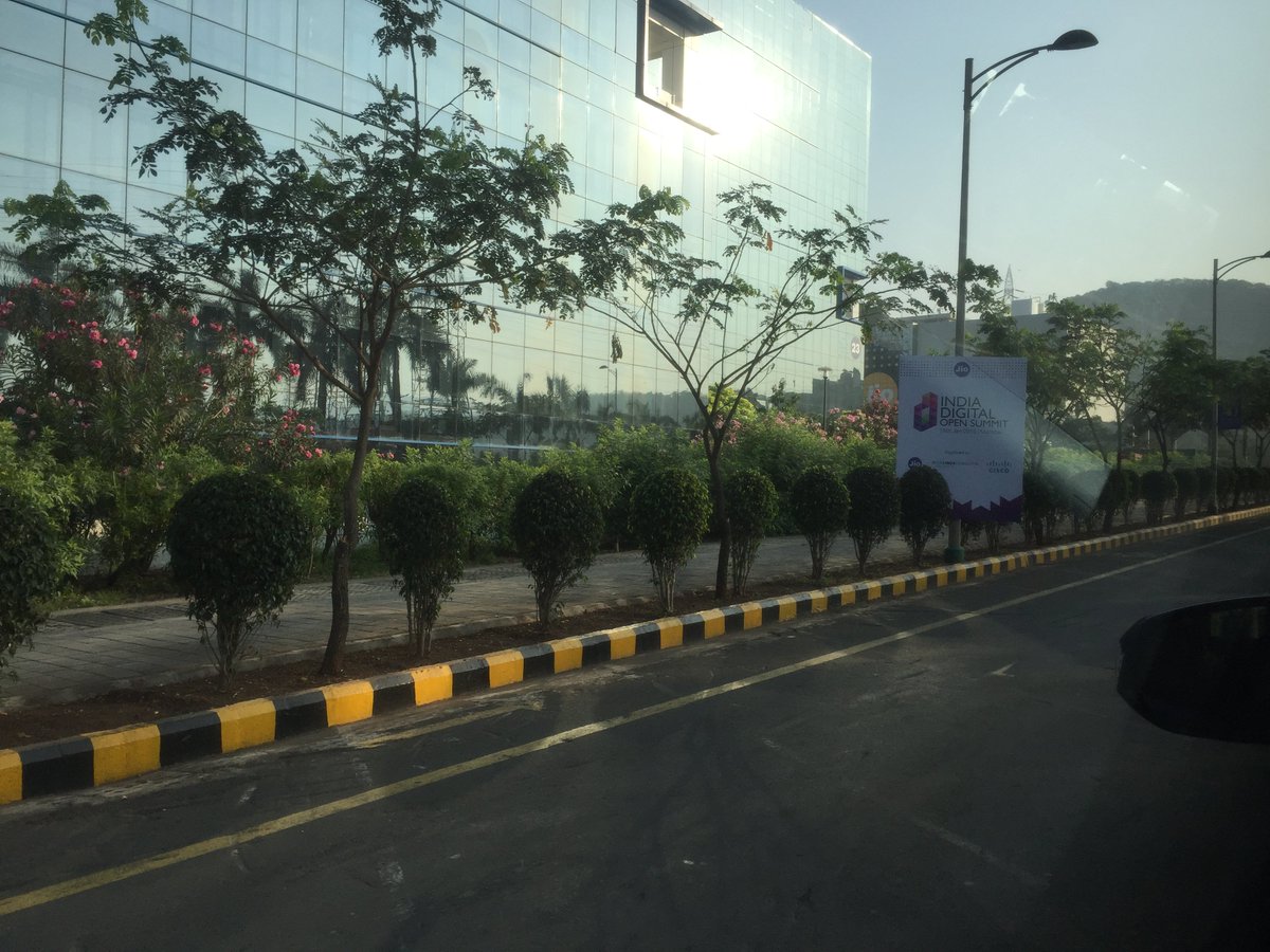 IndiaOpenSummit's tweet photo. @IndiaOpenSummit @flameoftruth @reliancejio @Cisco @cisco_in @IDOS2018 Some great outdoor too https://t.co/NfpD6allQw