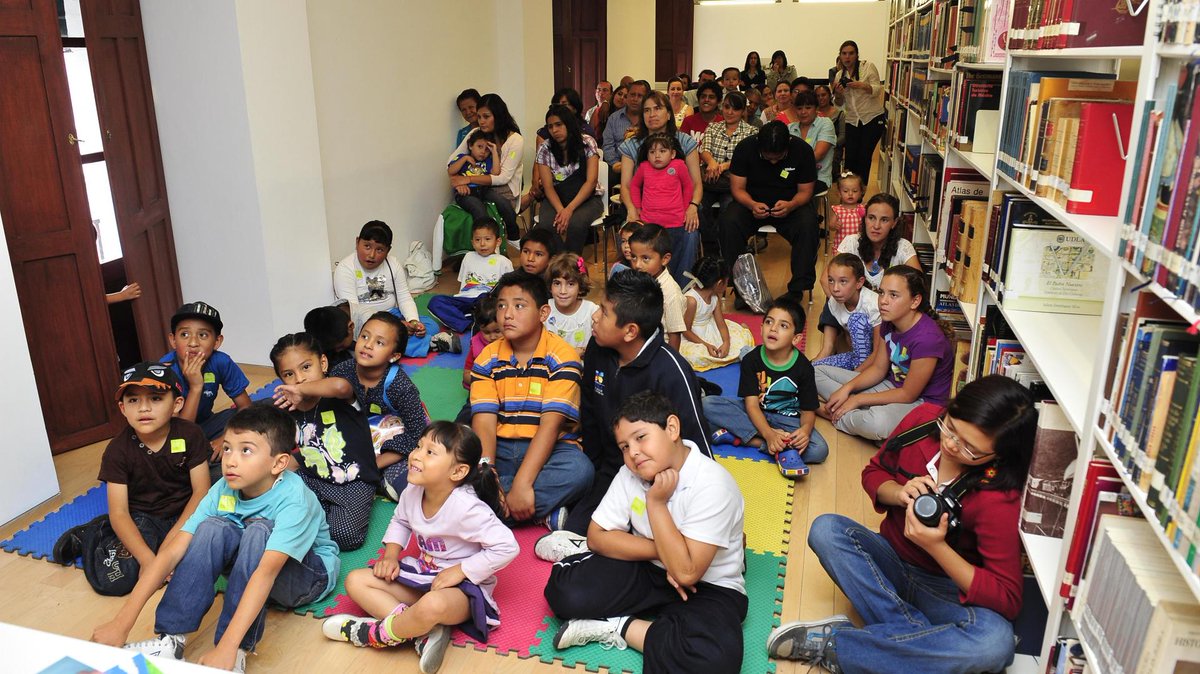 SanIldefonsoMx's tweet image. ¡Último día de ‘Relatos de dos continentes’! 🌎 🌍 Apresúrate porque inicia a las 13 h. Actividad incluida en el boleto de acceso al recinto, #EntradaLIbre para menores 12 años. #Che50