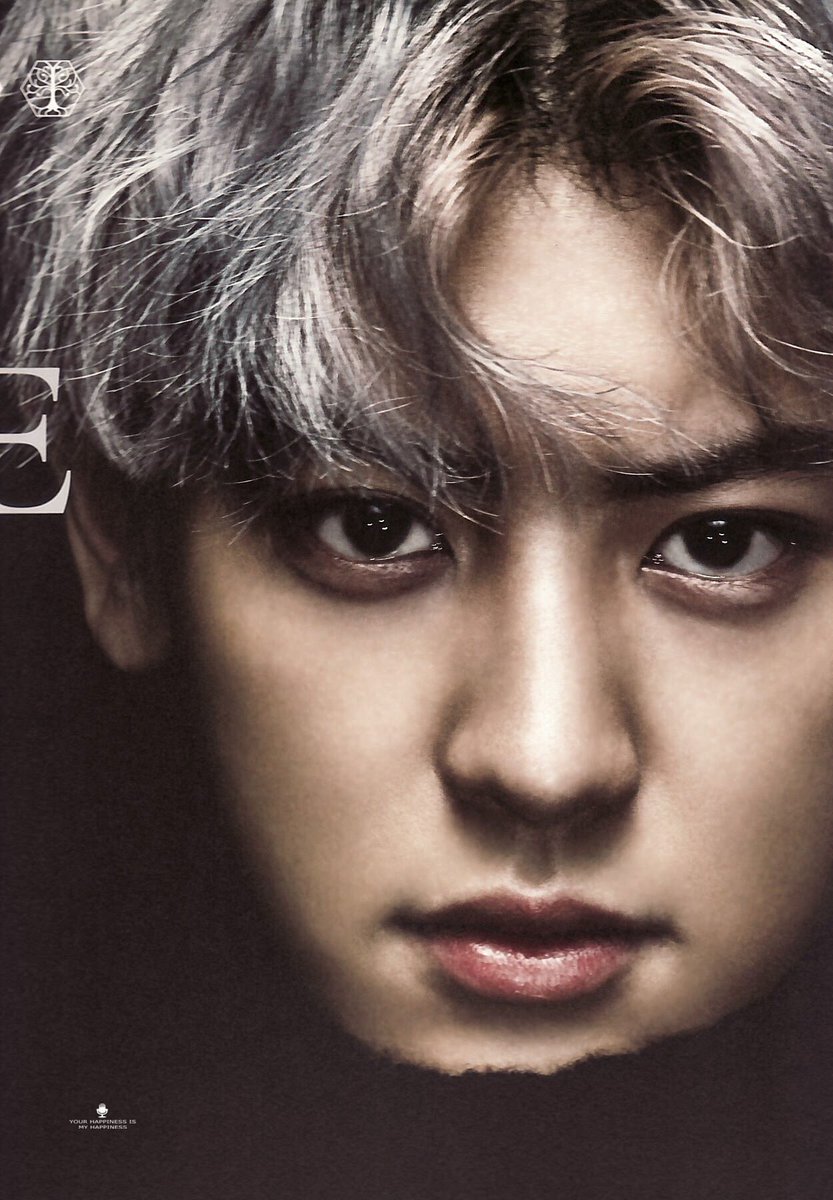 pinksebaeks's tweet photo. uh??? chanyeol??????? does he know he doesn’t need to be THAT fine https://t.co/j2UBo7txez