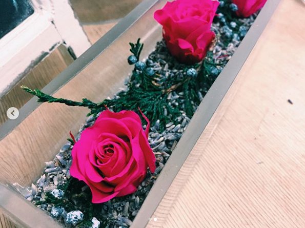 Beautiful roses that last for years, vacuum sealed and hypoallergenic. Perfectly preserved and ready to go. #ottawabusiness #roses