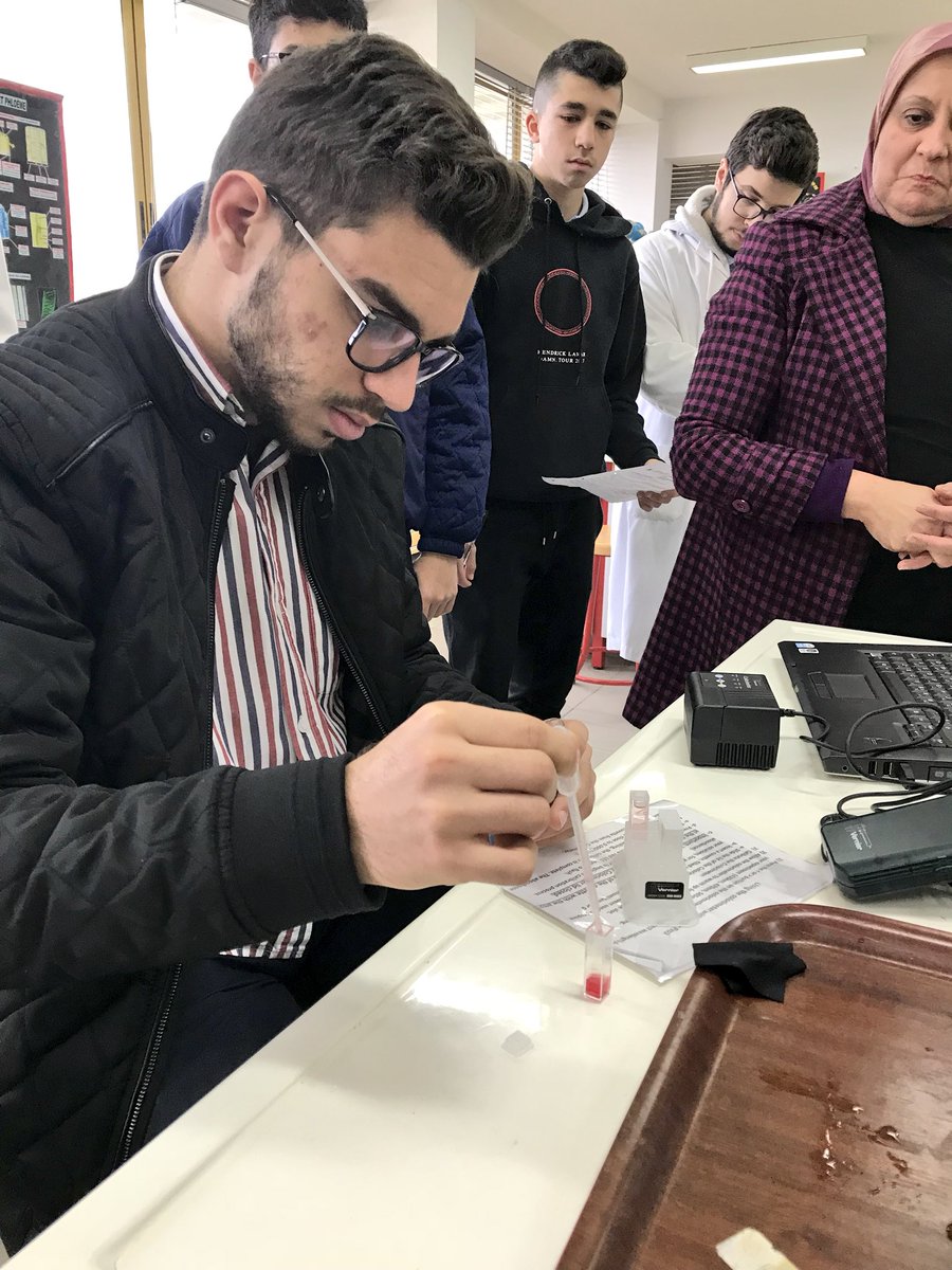 RoweidaB's tweet image. Testing the effect of temperature on plasma membrane properties using colorimertry @VernierST #ibbio #topic1 @monamajzoub @Hhhsinfo