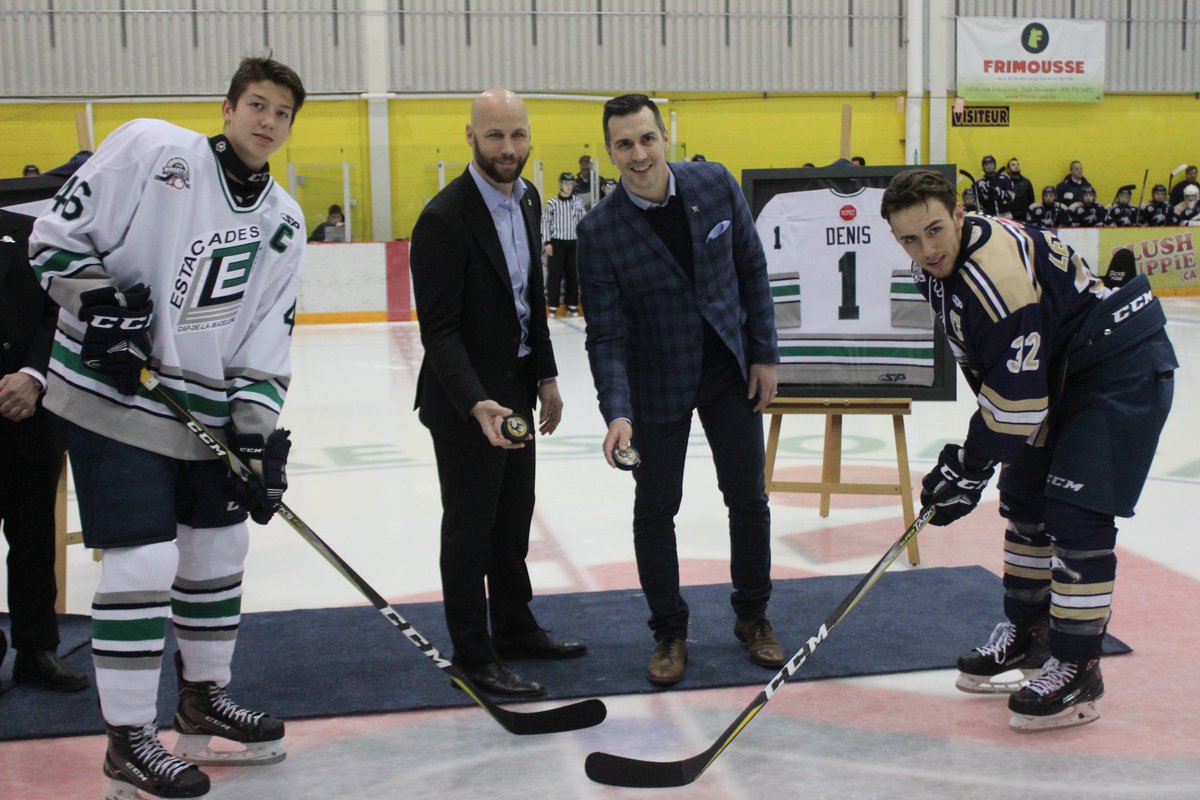 REVIVEZ LA CÉRÉMONIE - VIDÉO : Steve Bégin <a href="/begs22/">steve begin</a> et <a href="/MarcDenis_RDS/">Marc Denis</a> parmi les immortels à Trois-Rivières | Par <a href="/JCossette77/">Jonathan Cossette</a> | lhebdojournal.com/steve-begin-ma… #MidgetAAA