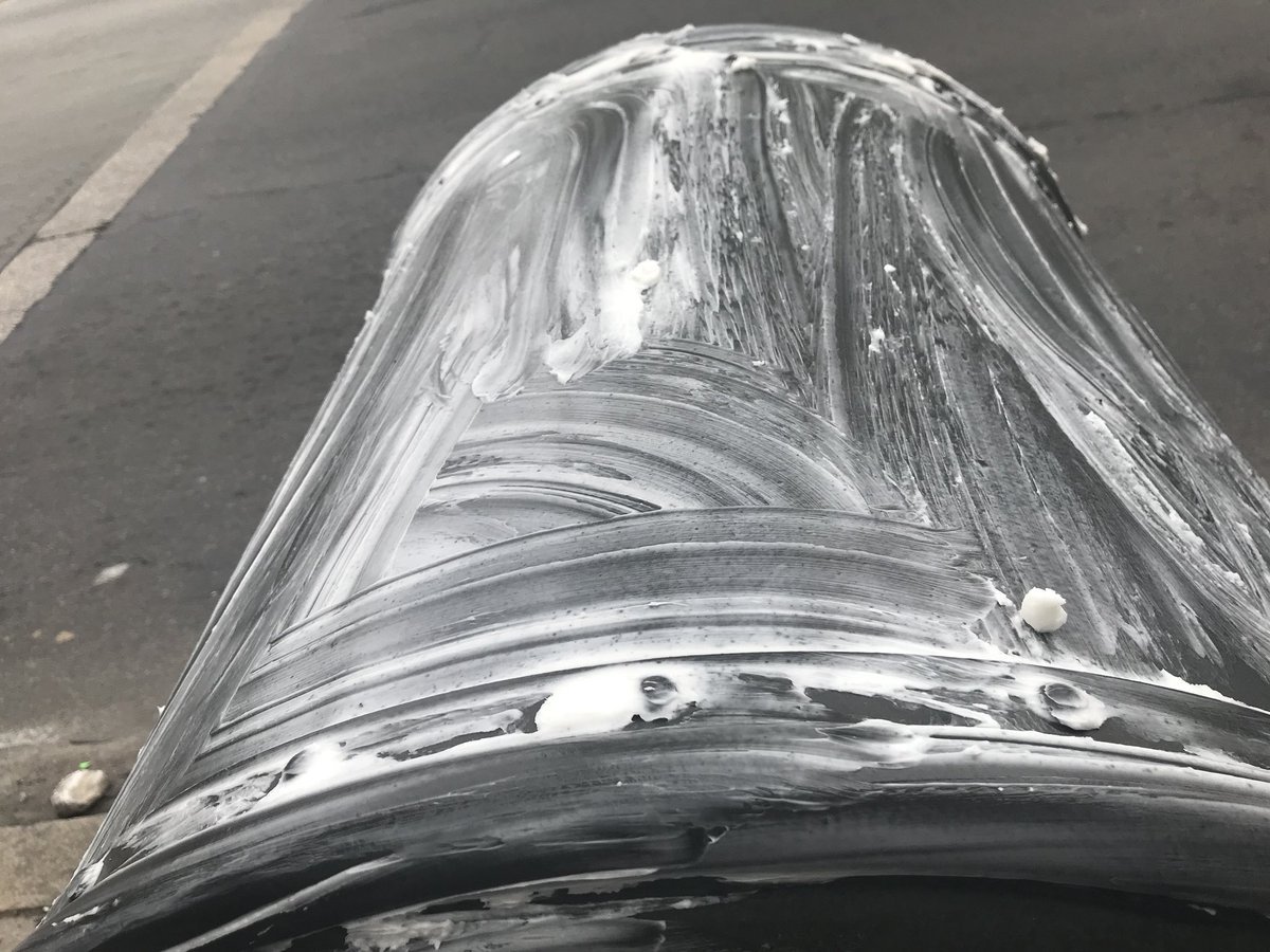 FOXSports's tweet photo. Just a reminder:
Crews in Philly greased light poles and mailboxes with Crisco to try to prevent Eagles fans from climbing on things in the event of an NFC Championship win. ๐ (via @FOX9) https://t.co/KFgIO35W22