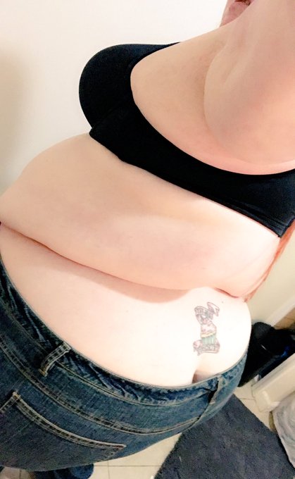 Woop woop pull over that ass is too fat! Hahahahaha oh god I&rsquo;m old.... https://t.co/U7T2juz4LM<a href="/tag/ssbbw"class="tags"><span>#ssbbw</span></a>
