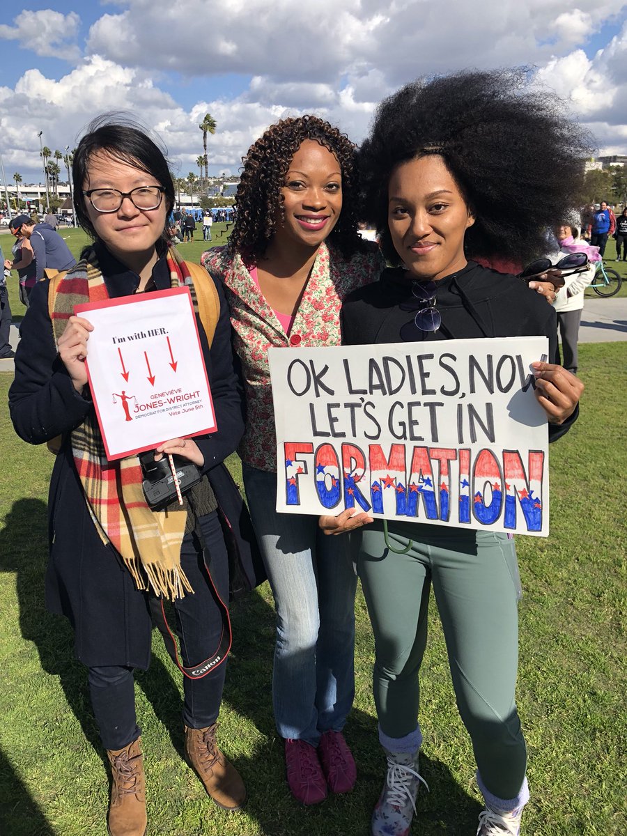 lanuovasuzy's tweet photo. One of my faves of Geneviéve Jones-Wright (@JonesWright4DA) at the @womensmarch_sd ❤️ ❤️ Let’s get this woman elected #SanDiego !! #WomensMarch2018 #PowerToThePolls #ElectWomen #TheFutureIsFemale  #BlueWave #ProgressiveDA #CriminalJusticeReform #BailReform #EndPrivatePrisons https://t.co/K4oICOpybg