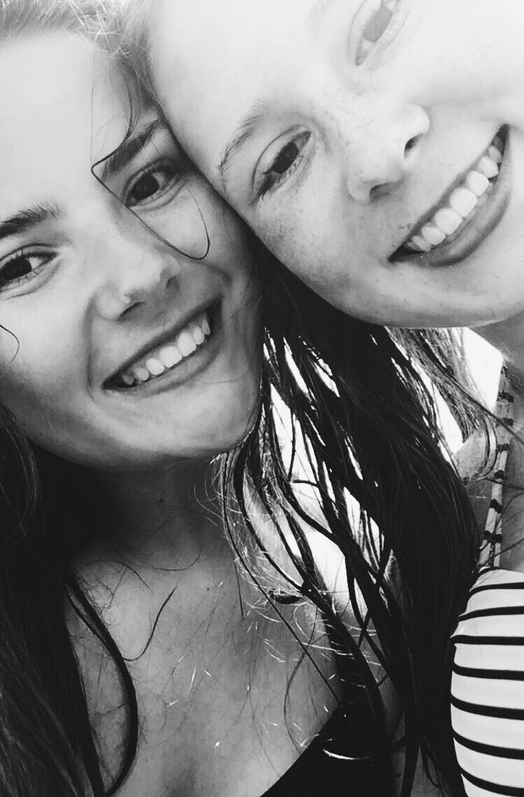 bellabowman58's tweet photo. Happy Birthday to a forever friend @jenlamson21 !! You have the sweetest soul and I️ love you with my whole heart💛💛 https://t.co/zrYv9M745T