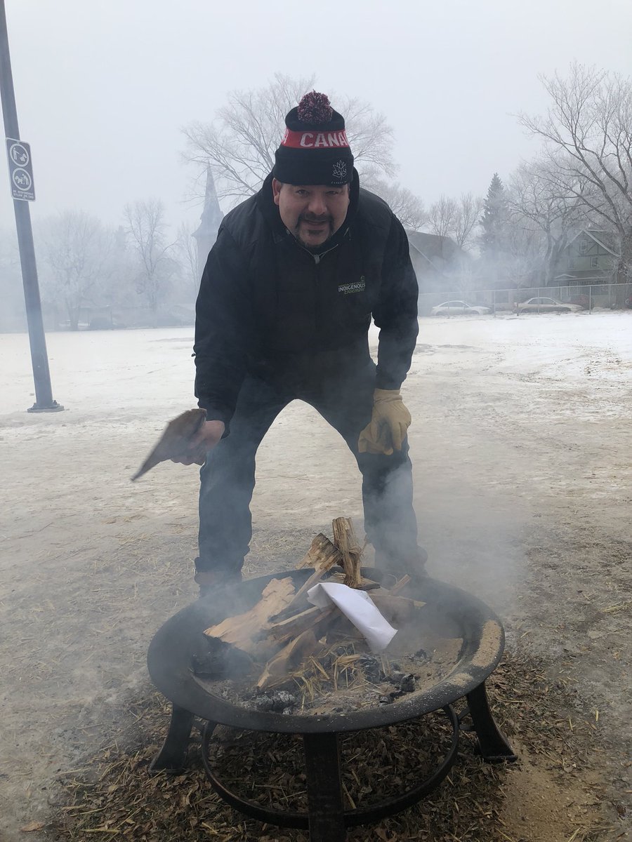 AprilSora's tweet photo. @DonaldSpeidel1 getting the fire going for us this morning @bwaytheatre #winterruption2018 #StorytellingTiPi . Thank you for taking care of us Mr. Speidel. @broadwayyxe @bwaytheatre @kdloewen @StrongRoots_SK https://t.co/NgSfza2OYL